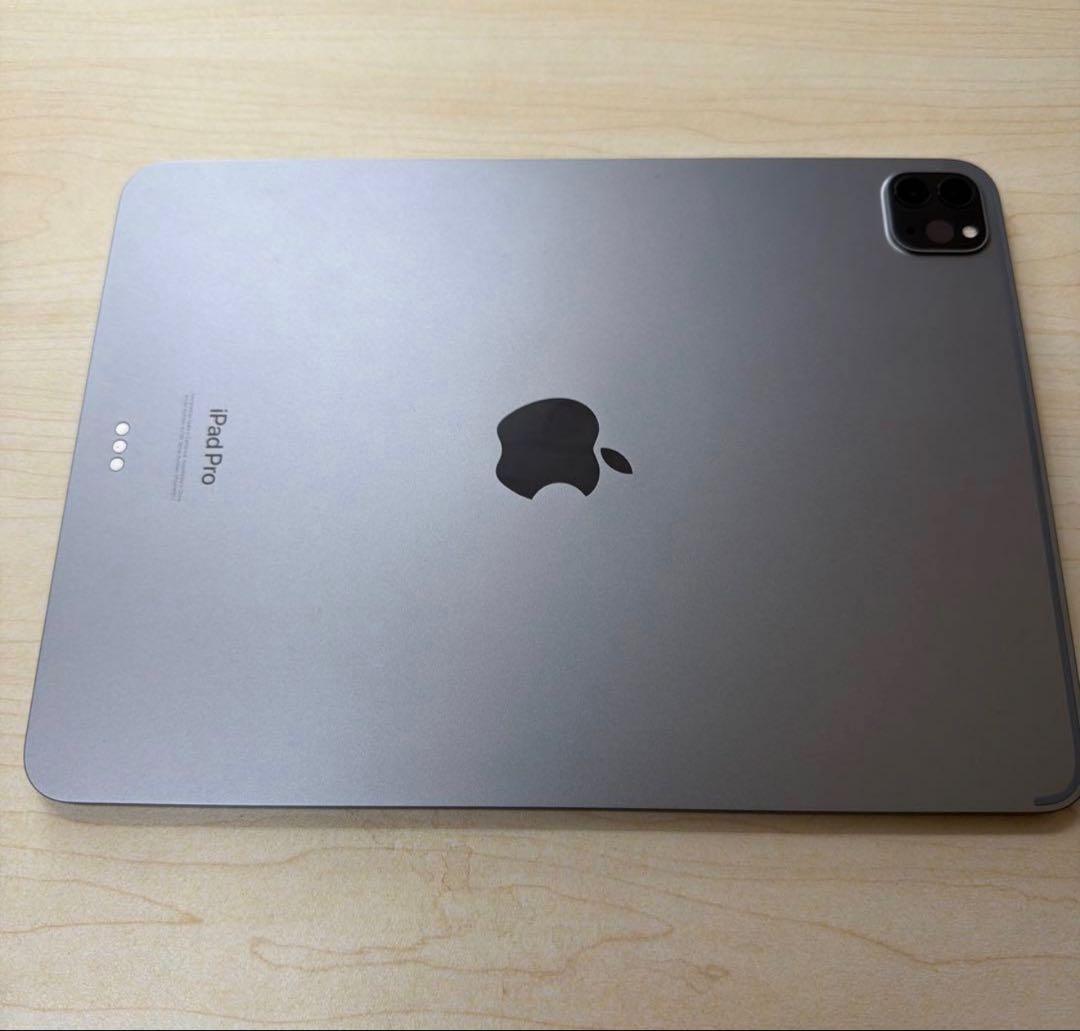 iPad Pro11インチ第4世代キーボードケース付き