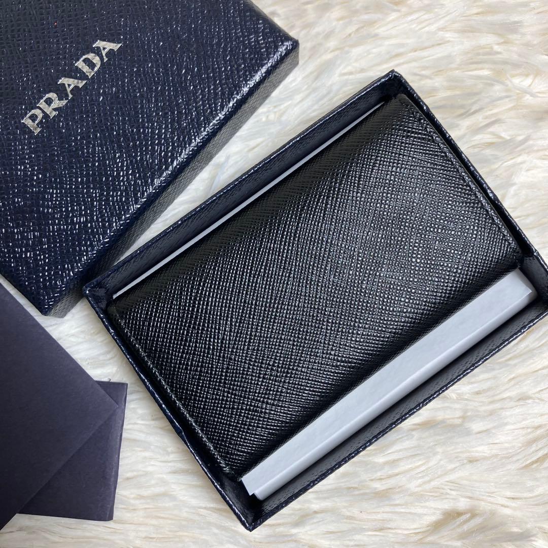 【未使用】 近年モデル プラダ メタルロゴ キーケース サフィアーノ 付属品完備