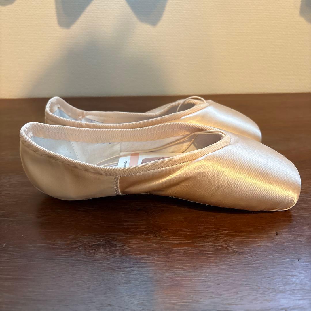 Nikolayトゥシューズ 3007proサイズ5 1/2 幅XXX 硬さM