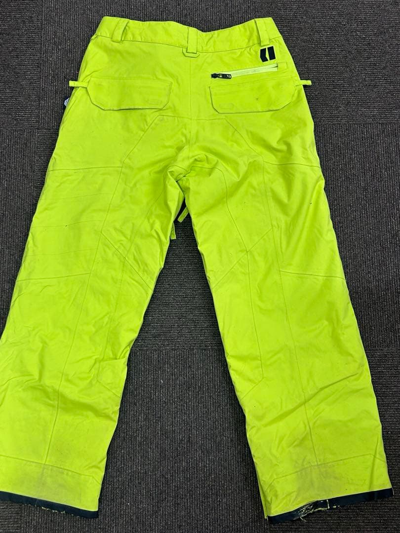 ARMADA スキーウェア