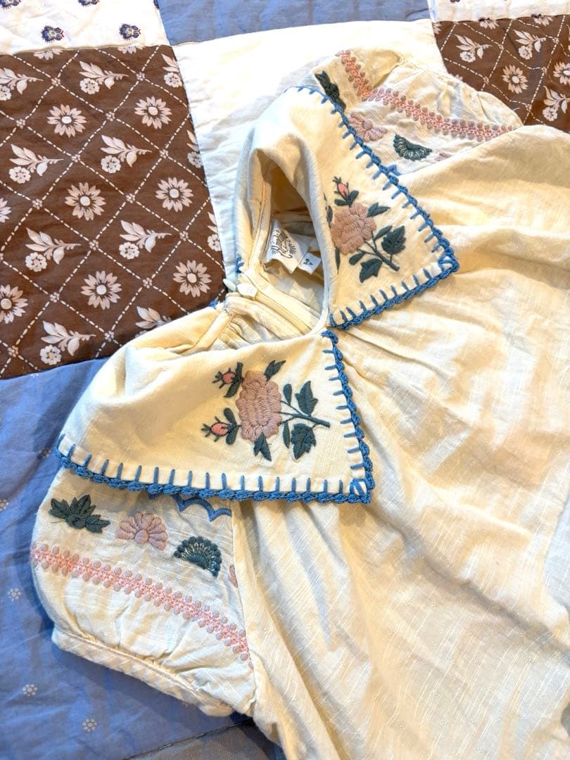 美品　3-5y apolina セットアップ　アポリナ