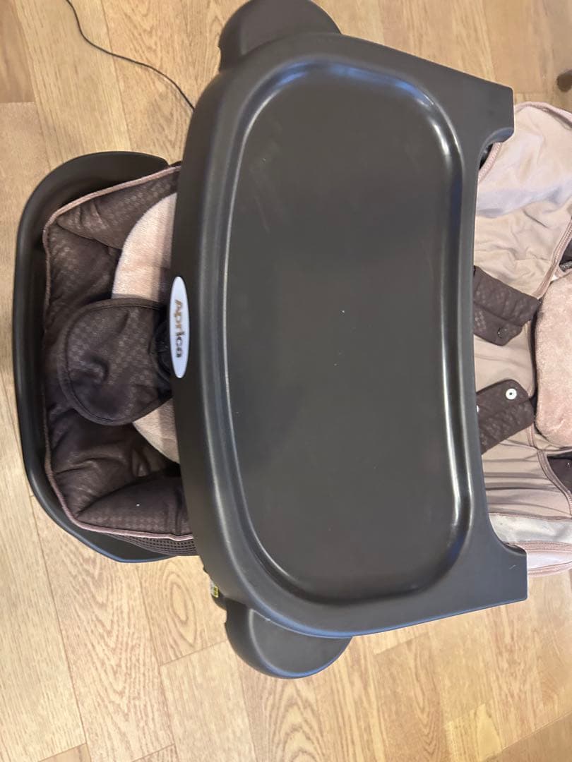 ユラリズム　オートプラスDX　ハイローチェア　アップリカ　電動