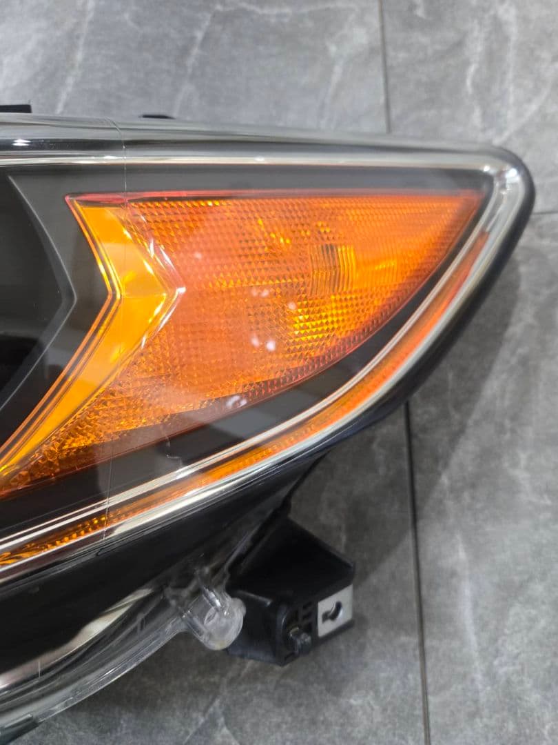 KC2　ホンダ　レジェンド　前期　ヘッドライト　助手席側