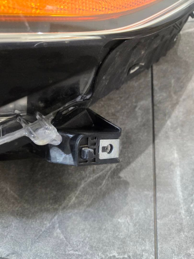 KC2　ホンダ　レジェンド　前期　ヘッドライト　助手席側