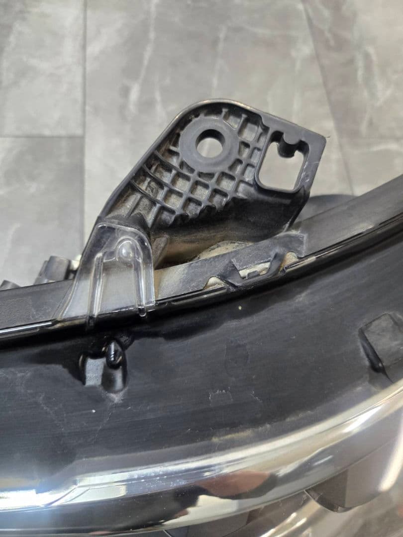 KC2　ホンダ　レジェンド　前期　ヘッドライト　助手席側