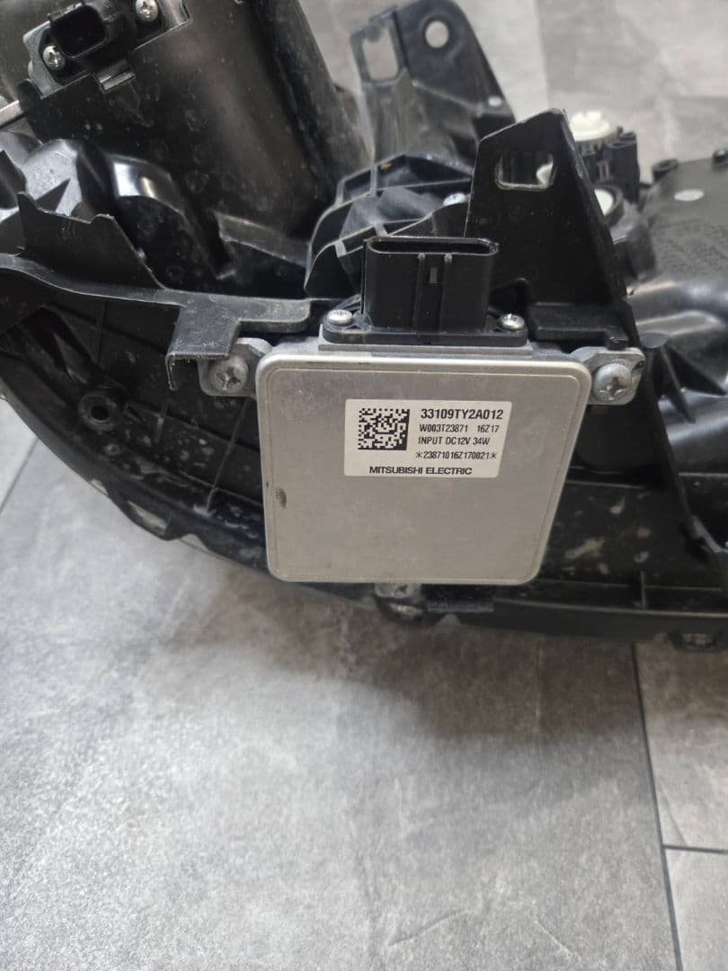 KC2　ホンダ　レジェンド　前期　ヘッドライト　助手席側