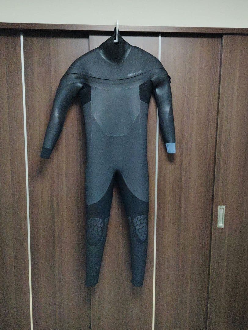 fellow　セミドライ　ウエットスーツ