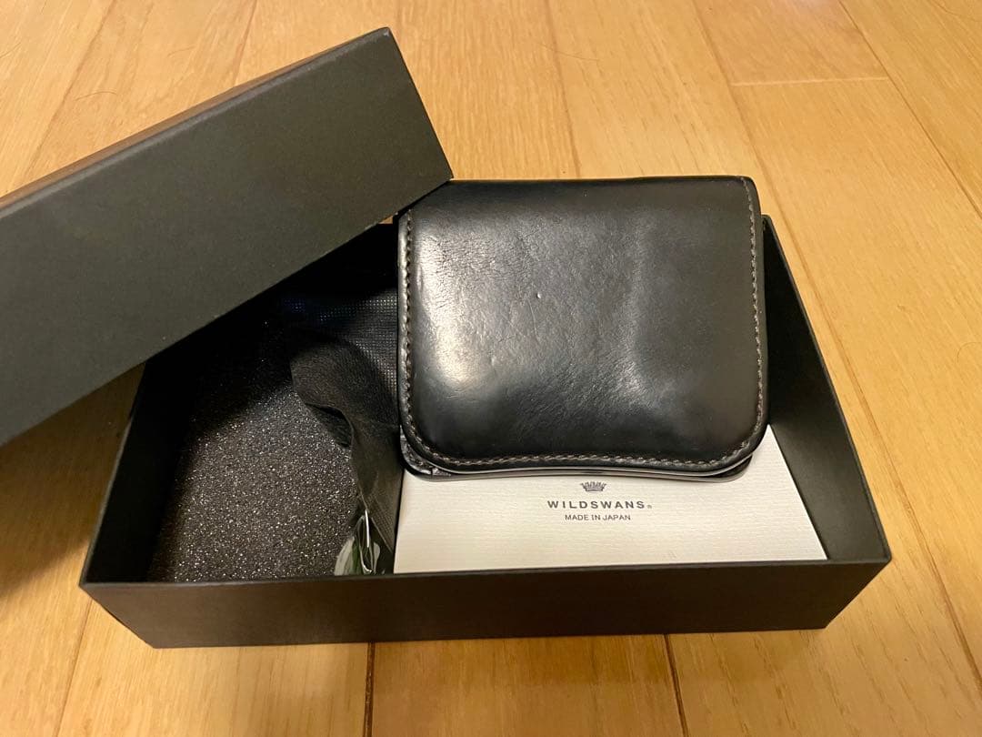 ワイルドスワンズ パーム PALM ブラック 王冠ロゴ ケース 二つ折財布