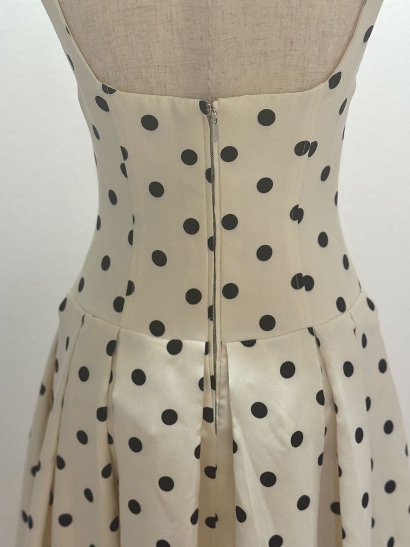 HUONG ホワイト ドット柄 エレガント マキシドレス