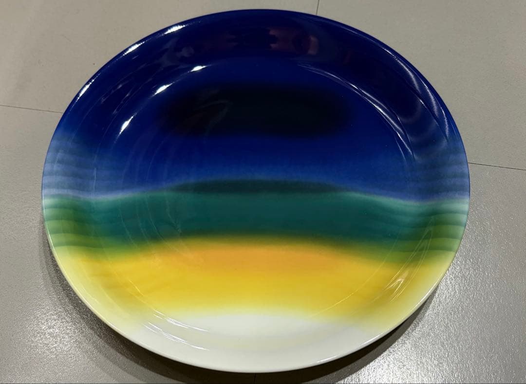 【新品未使用】九谷焼 人間国宝三代目徳田八十吉意匠 絵皿　「旭光色絵皿」