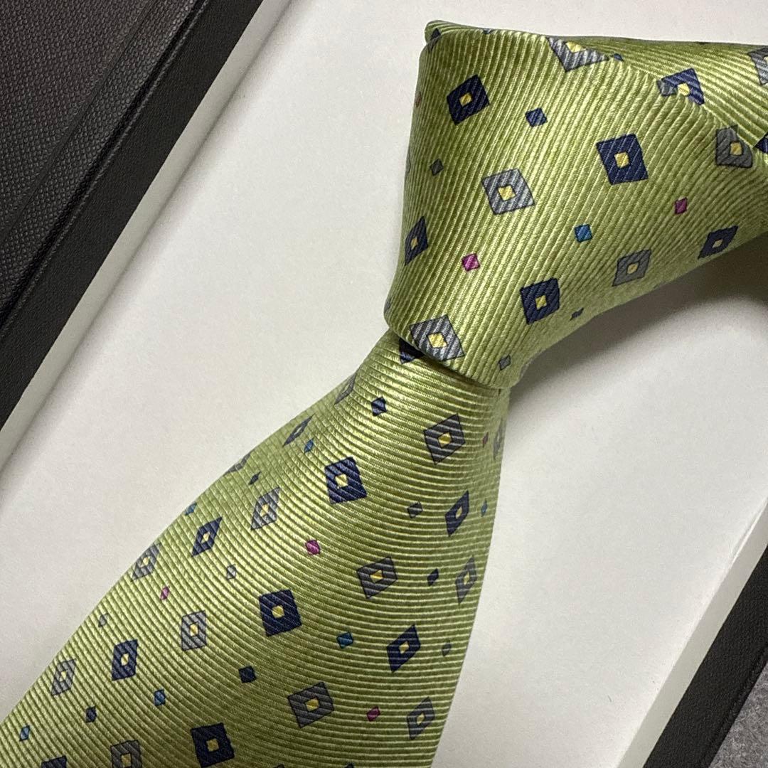 極美品　ブルガリ　ネクタイ　緑　ドット　セッテピエゲ