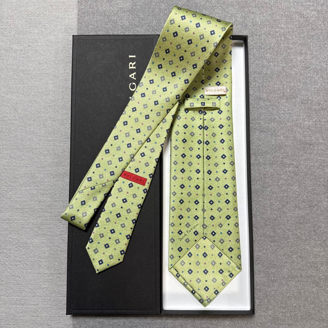 極美品　ブルガリ　ネクタイ　緑　ドット　セッテピエゲ