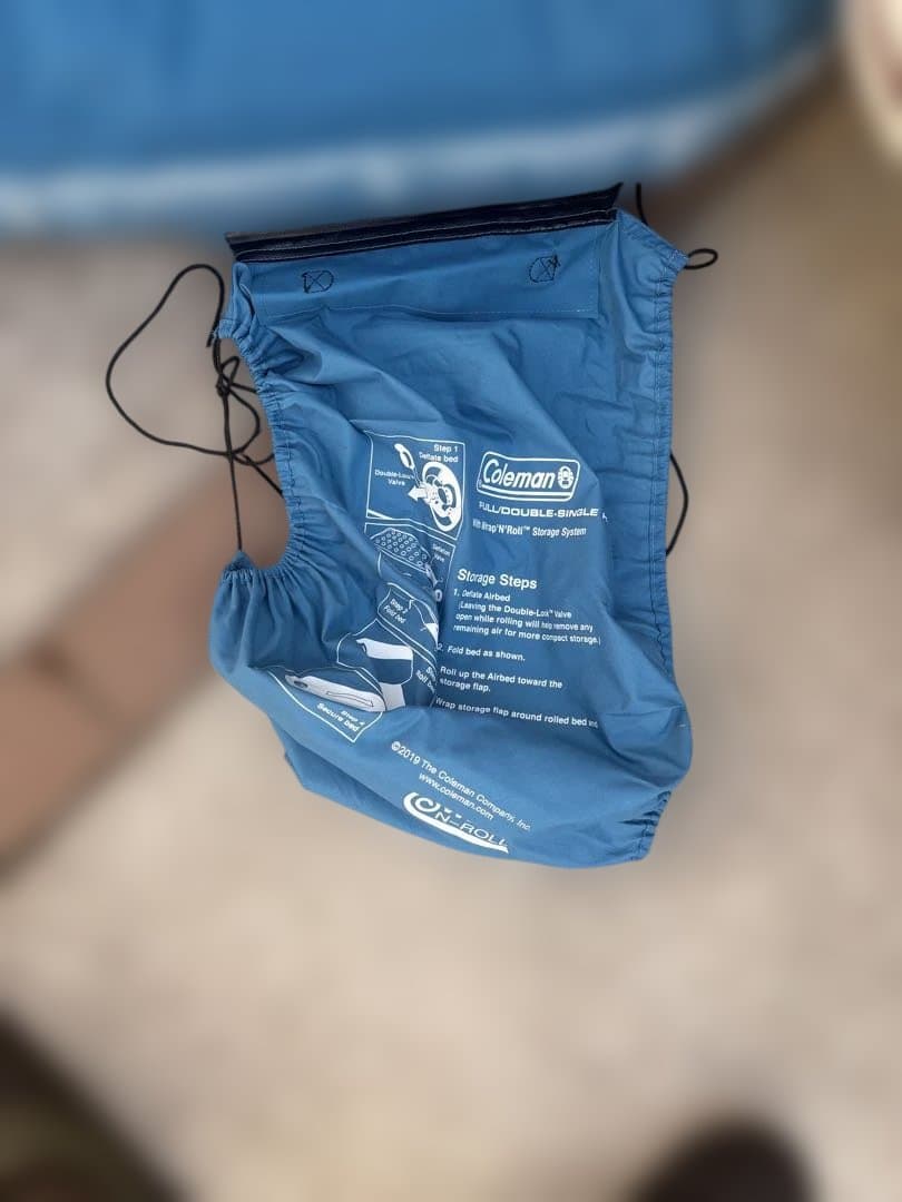 Coleman エアマットとポンプ