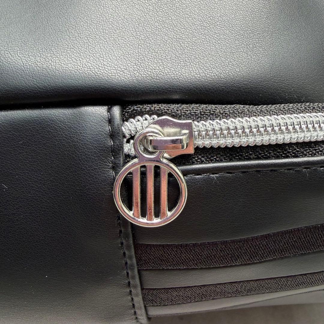 adidas Originals レザー調 バックパック 黒 トレフォイル