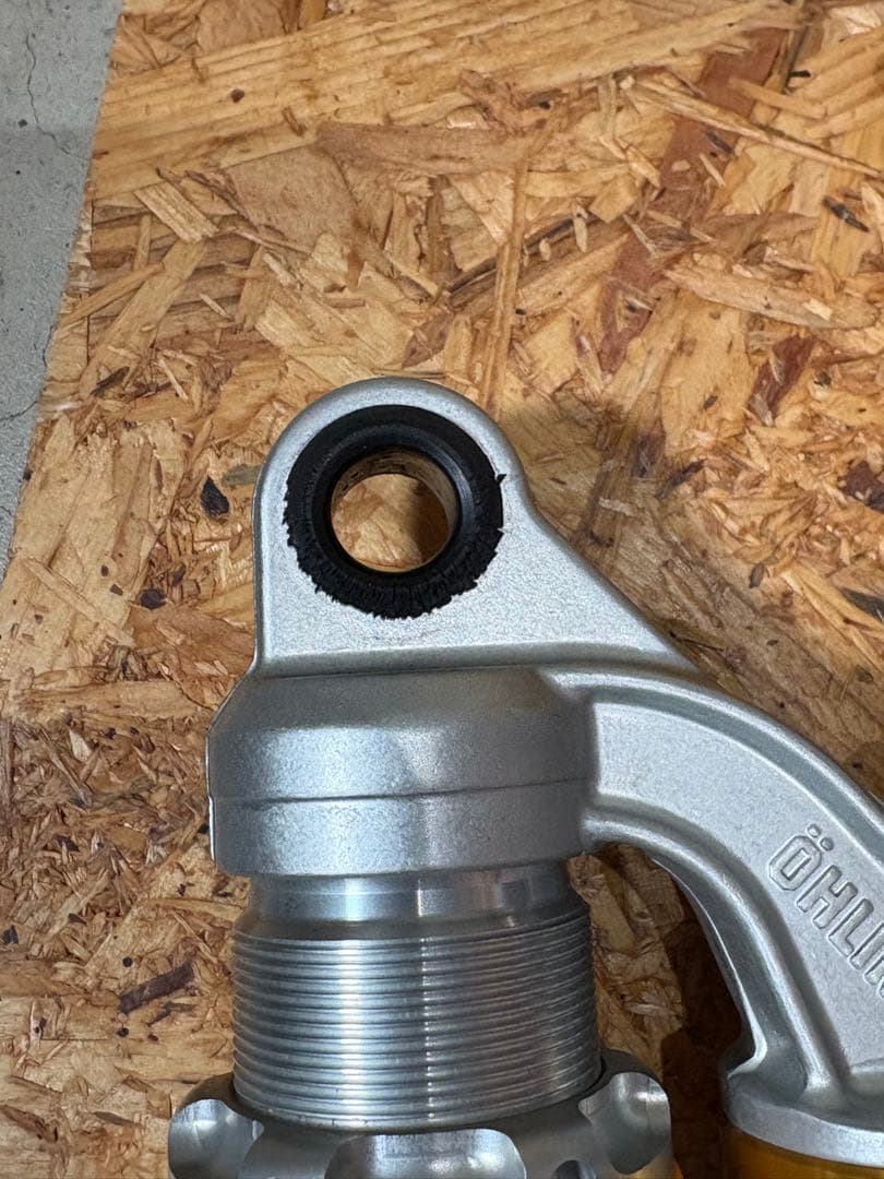 CB400SF NC39 OHLINSリアサス　nj