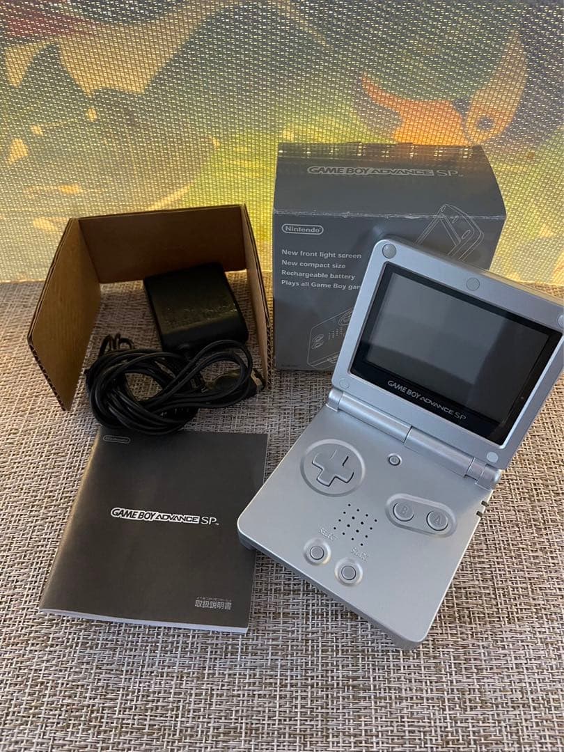 今だけお値下げ！ゲームボーイアドバンスSP本体　外箱あり　比較的美品