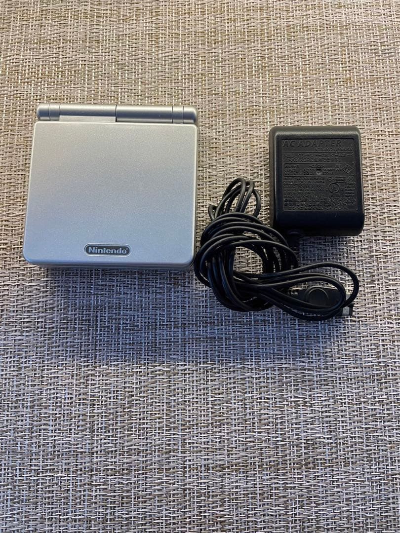 今だけお値下げ！ゲームボーイアドバンスSP本体　外箱あり　比較的美品