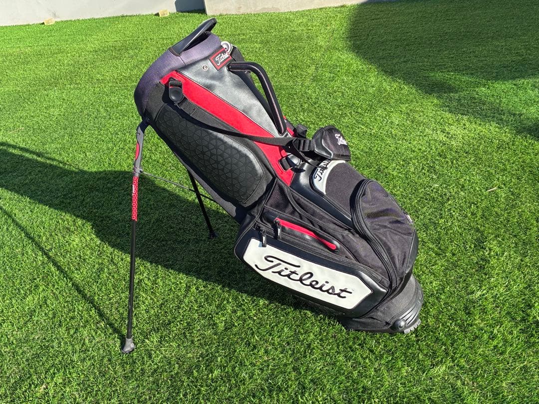 パ*地様 Titleist スタンドゴルフバッグ 黒/赤　9.5型