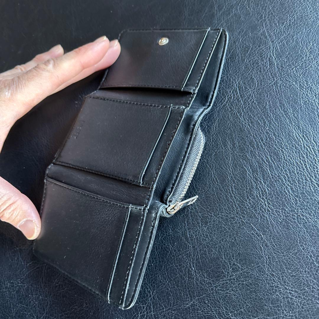 【即購入可】ディーゼル　黒レザー三つ折り財布