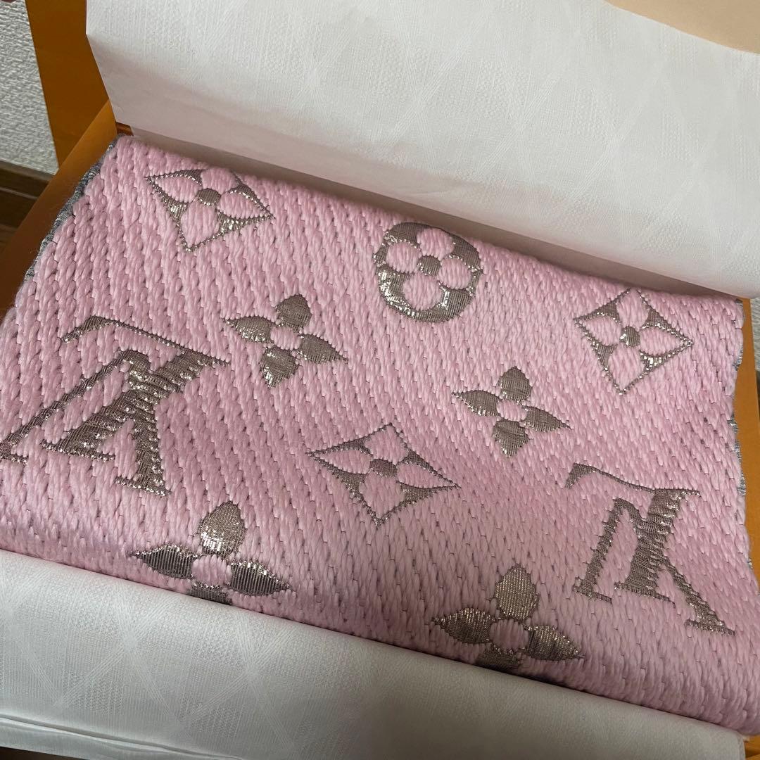 ☆新品未使用☆LOUIS VUITTON マフラーエシャルプ　ロゴマニアシャイン