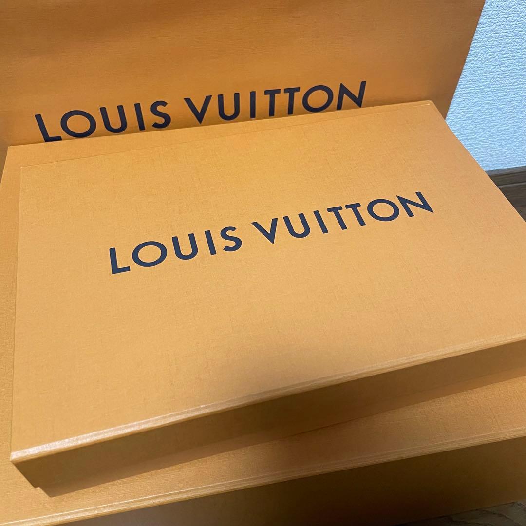 ☆新品未使用☆LOUIS VUITTON マフラーエシャルプ　ロゴマニアシャイン