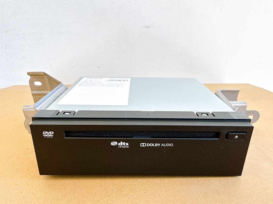 トヨタ　純正CD/DVDデッキ　ディスプレイオーディオ
