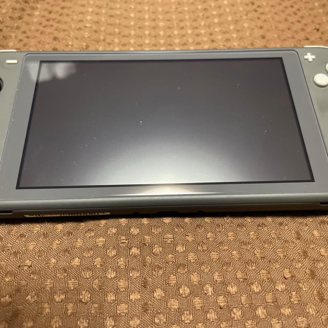 任天堂スイッチライト　グレー　中古