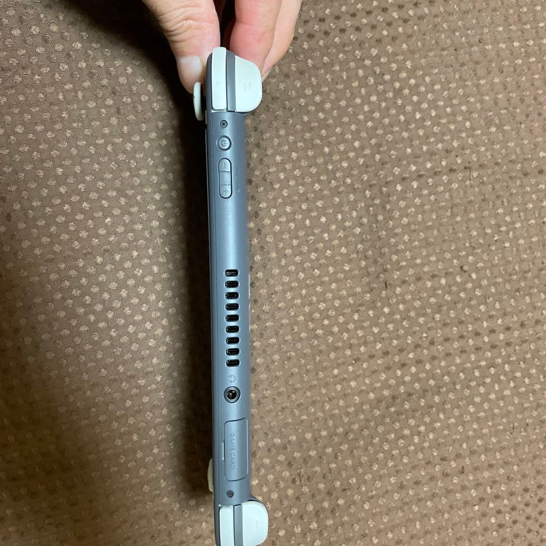 任天堂スイッチライト　グレー　中古