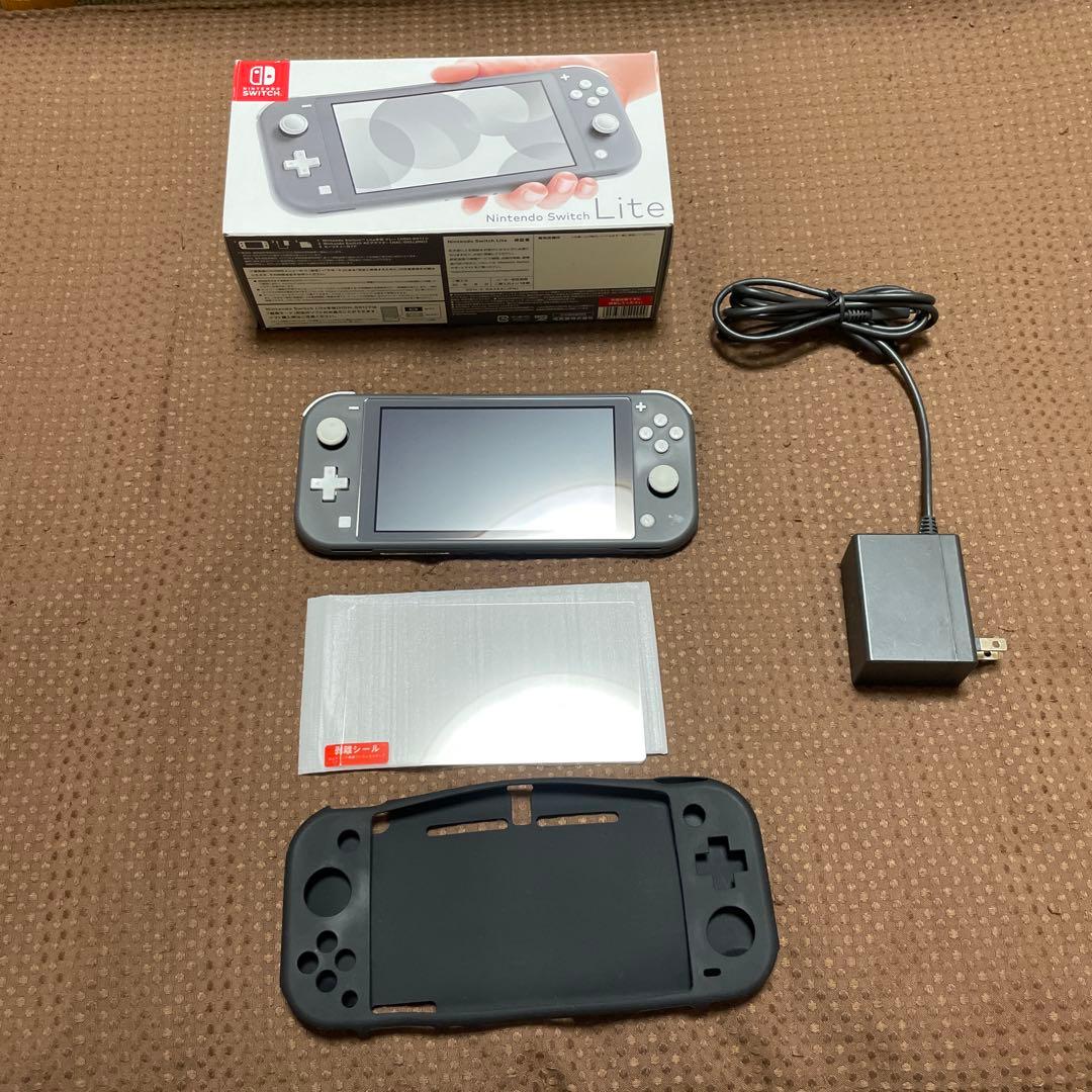 任天堂スイッチライト　グレー　中古