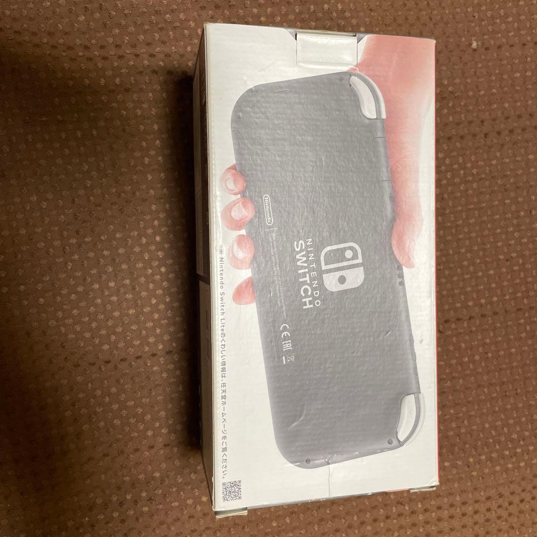 任天堂スイッチライト　グレー　中古