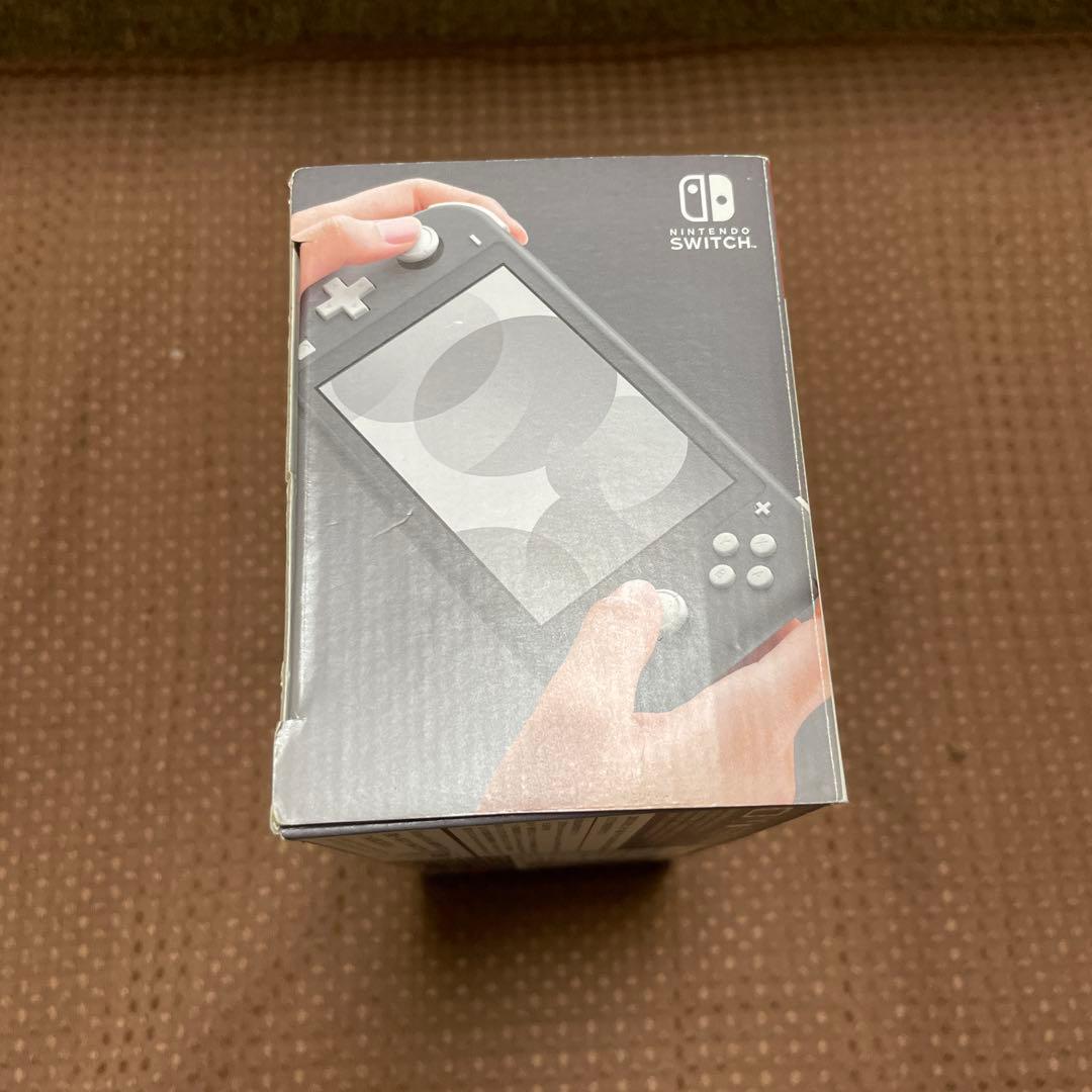 任天堂スイッチライト　グレー　中古