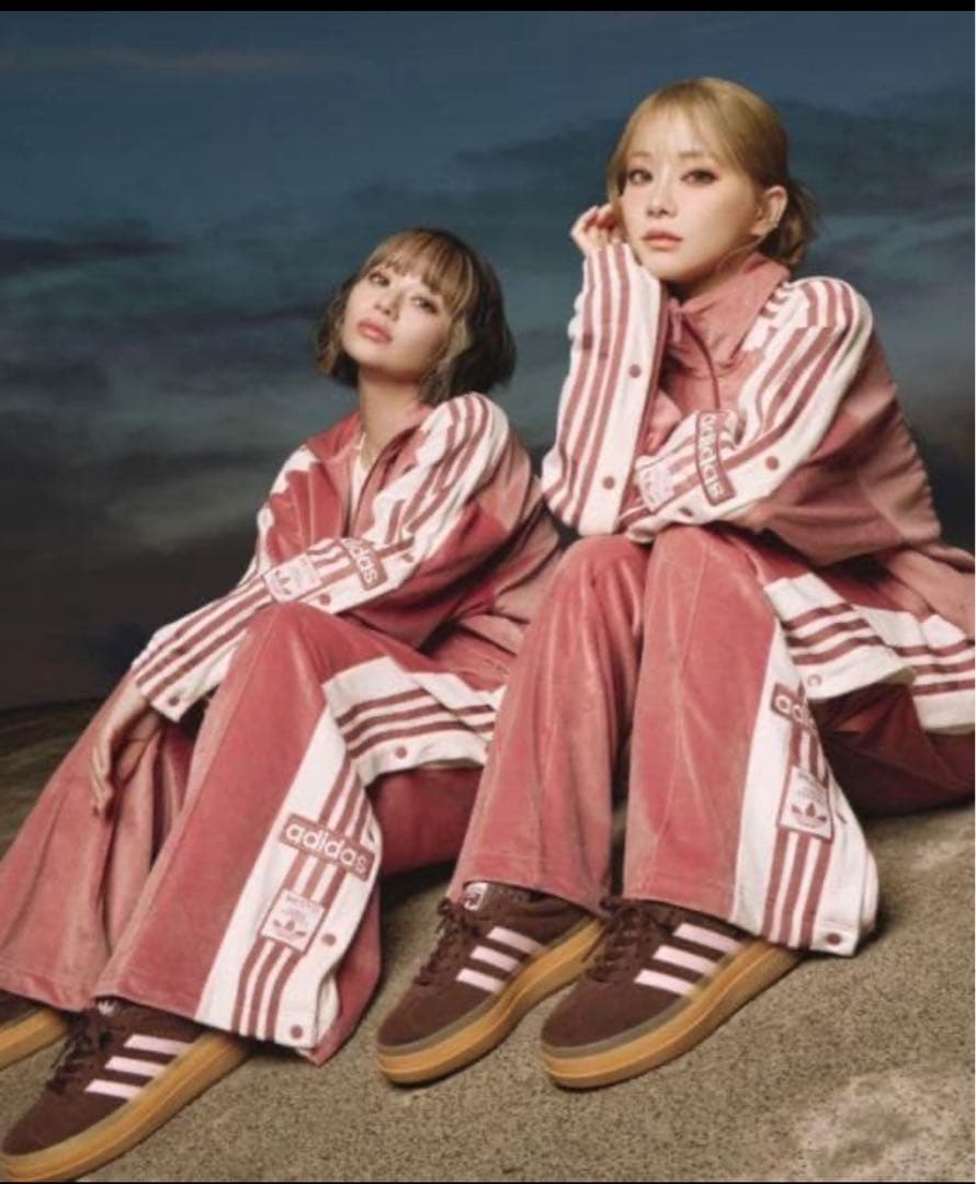 M adidas W ADIBREAK VELOUR TT 重盛さと美