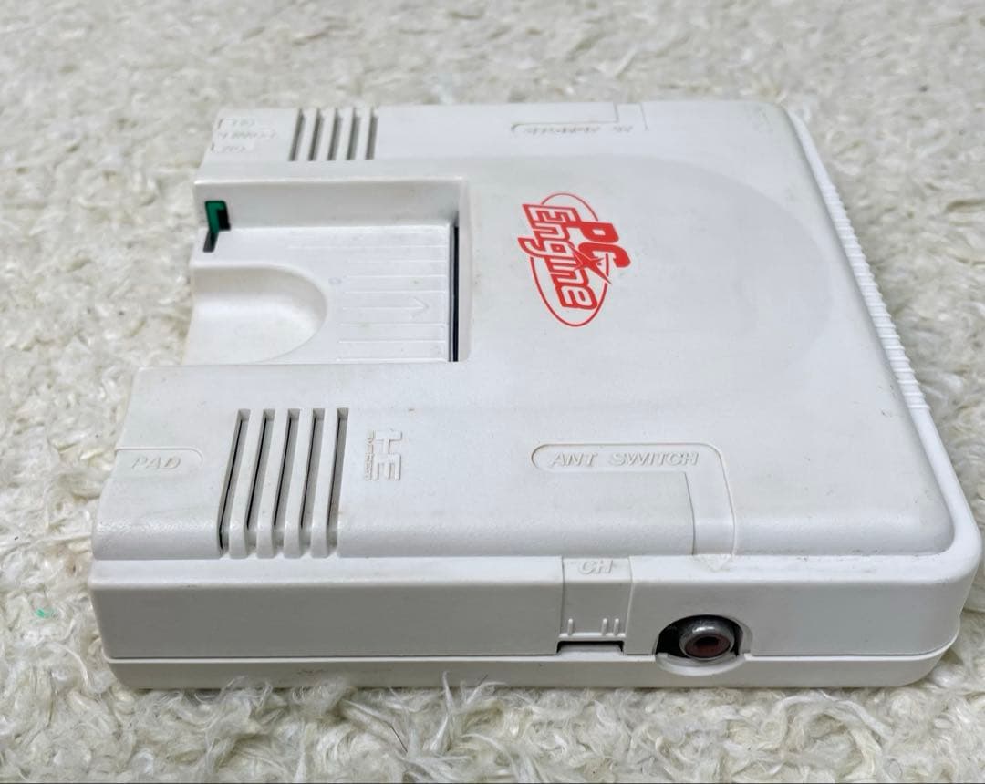 PCエンジン　本体　初代　白エンジン　箱付き【ジャンク】