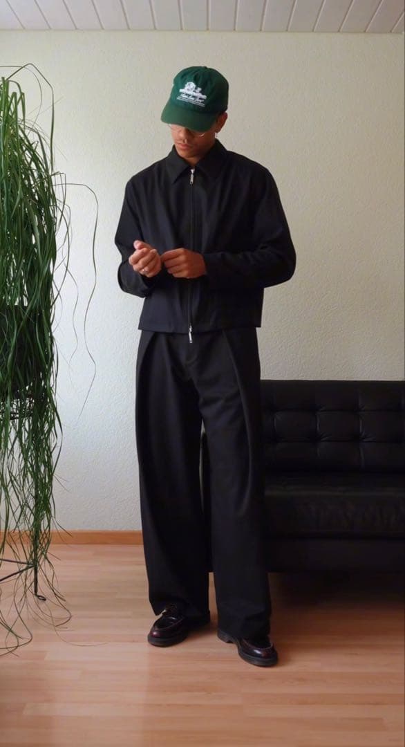 『完売品』ZARA ワイドレッグプリーツパンツ