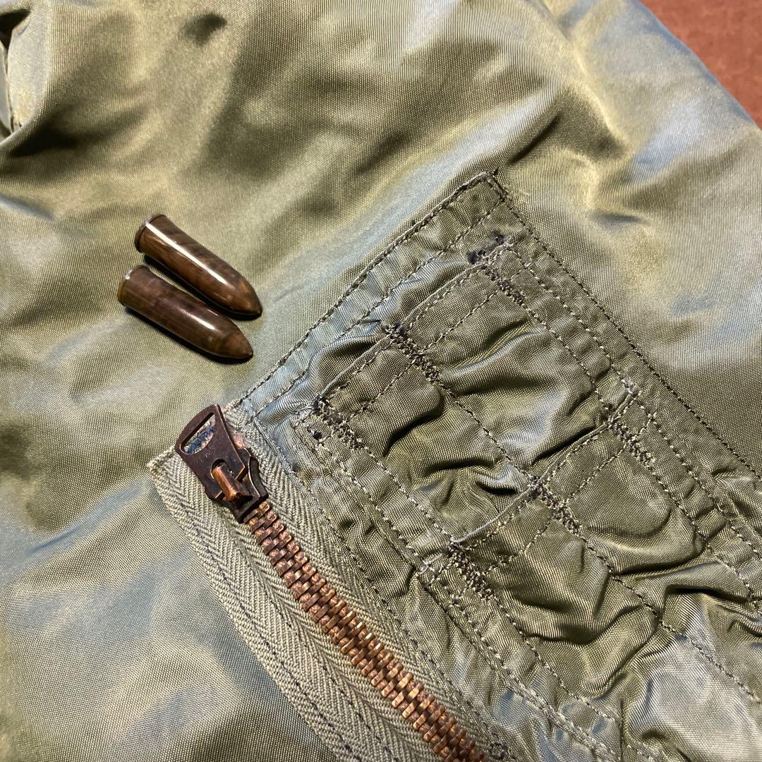 MA-1 米軍　当時物　破れ、補修が多数　サイズ不明