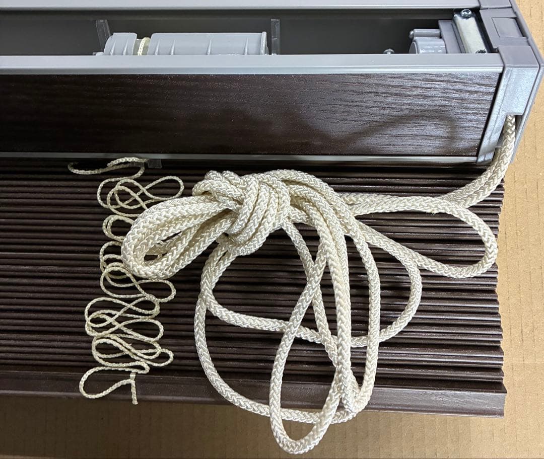 ウッドブラインド 右側操作 横：約167cm 丈：約151cm