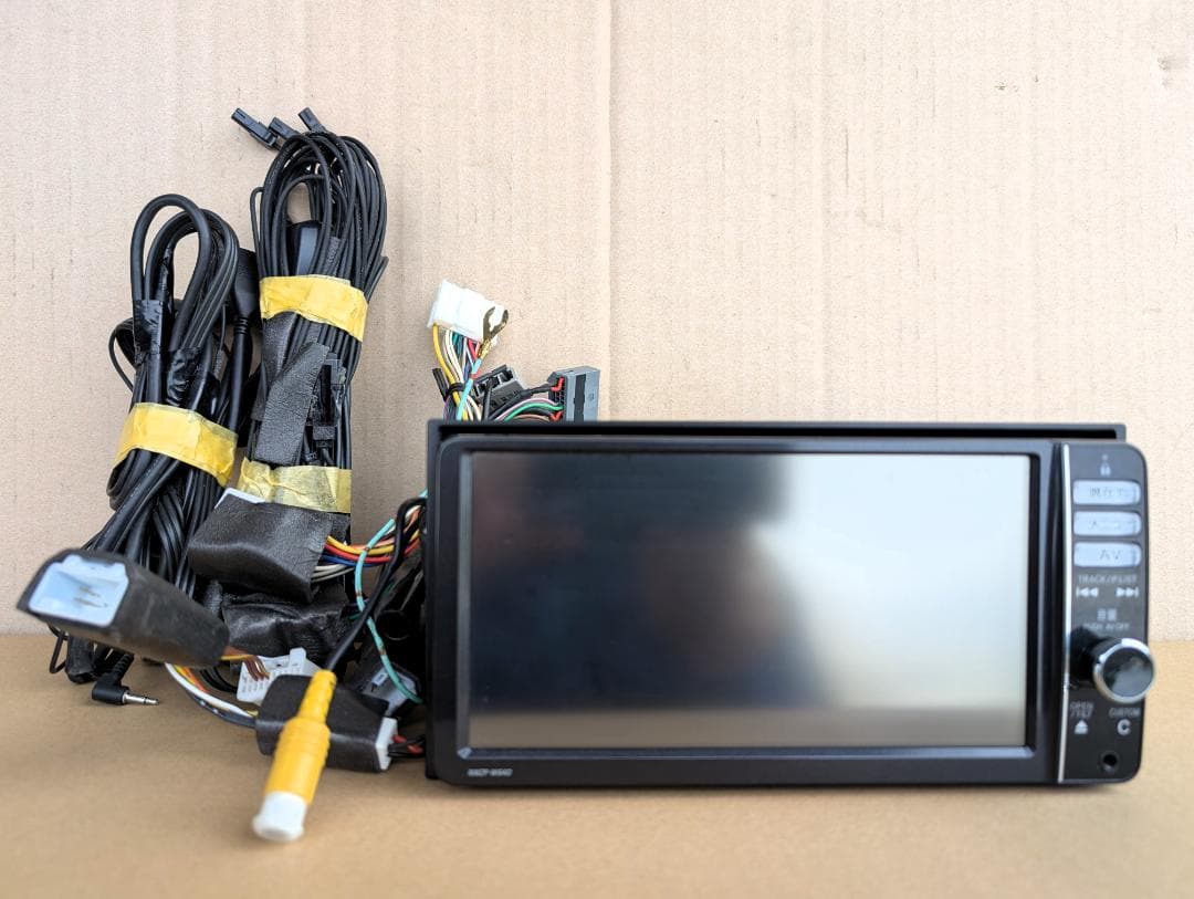 動作確認済　カーナビ NMZP-W64D 2013年地図