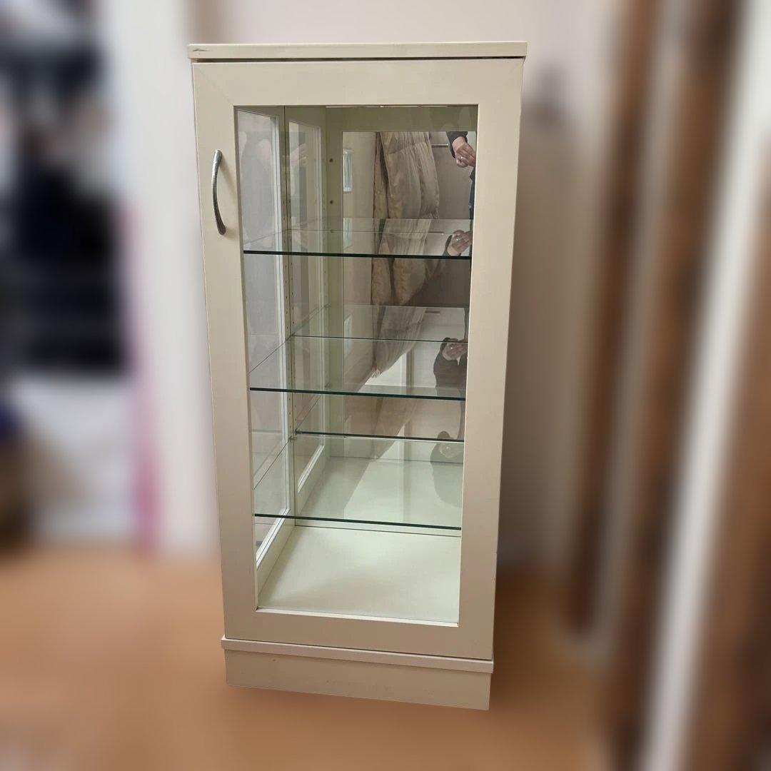 ホワイト ガラスディスプレイ　コレクションケース 4段　高さ調整可能　棚