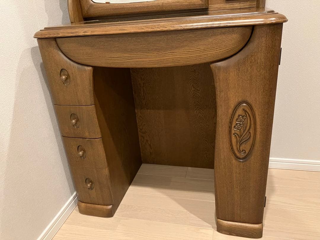 鏡台　ドレッサーランプ付き