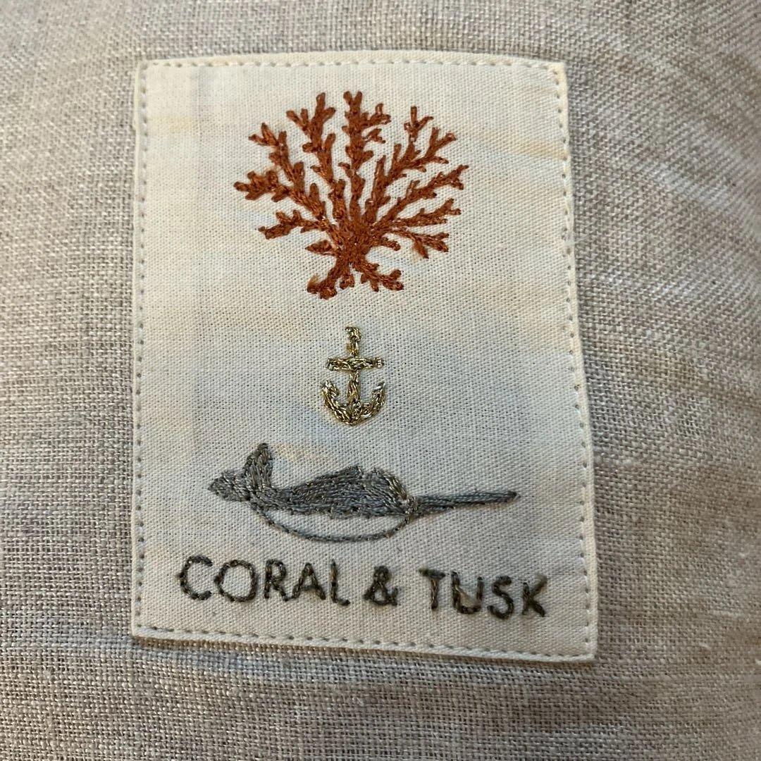 もも助　クッション　Coral & Tusk