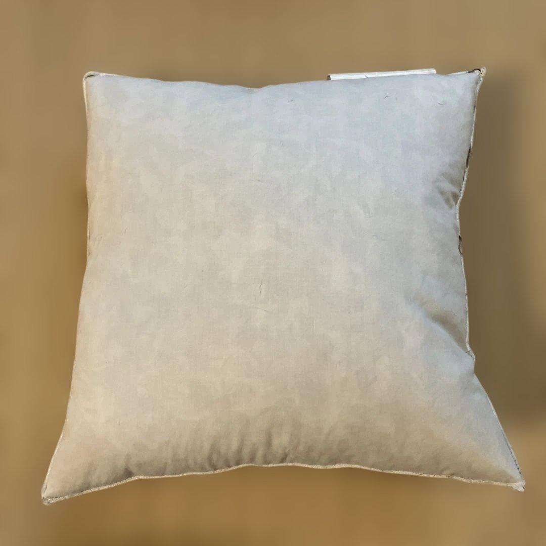 もも助　クッション　Coral & Tusk