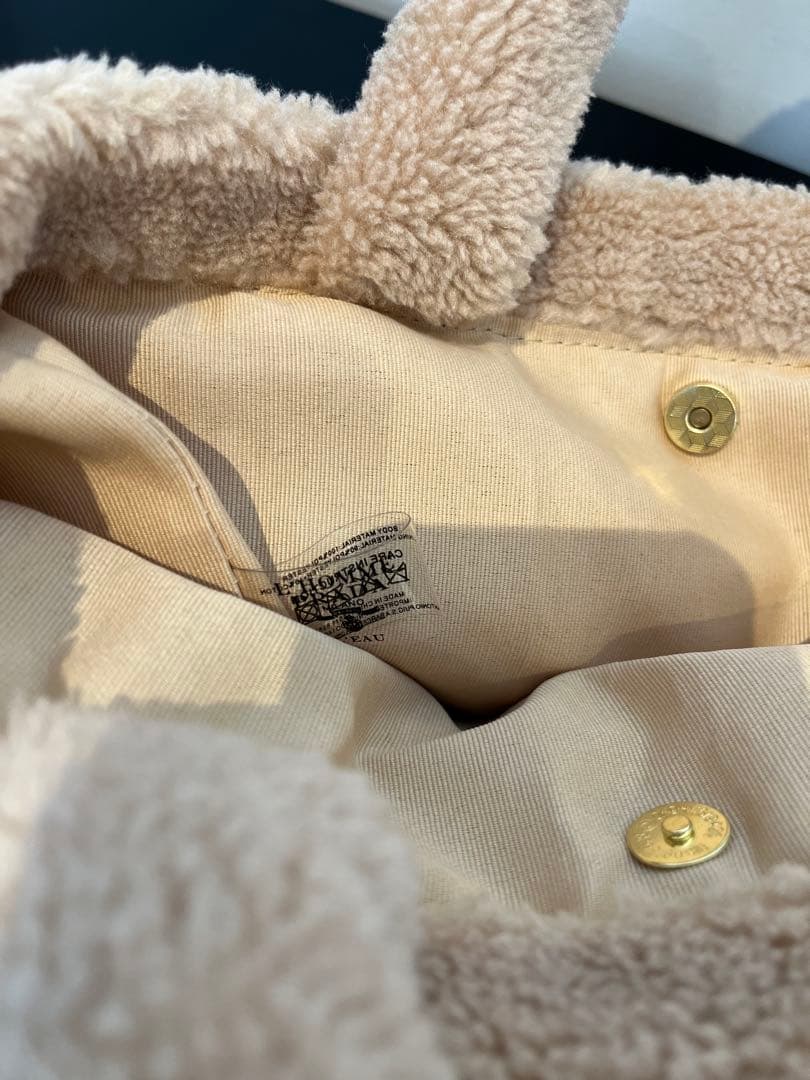 プラダノベルティバック　ベージュ