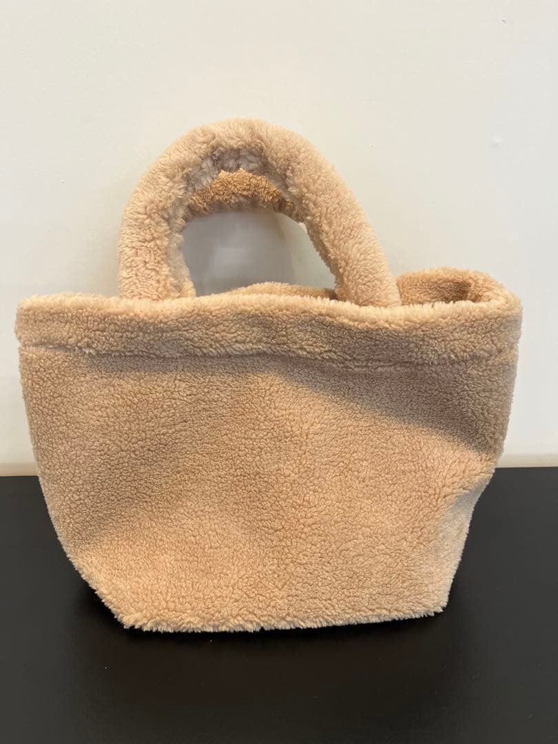 プラダノベルティバック　ベージュ