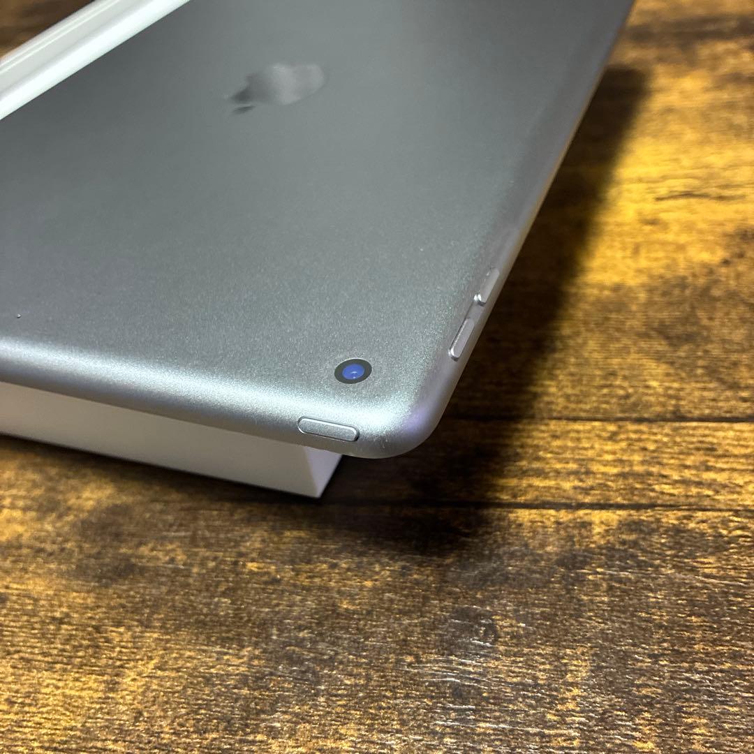 シ*ン様 iPad 第5世代 Wi-Fiモデル 32GB スペースグレー 動画視