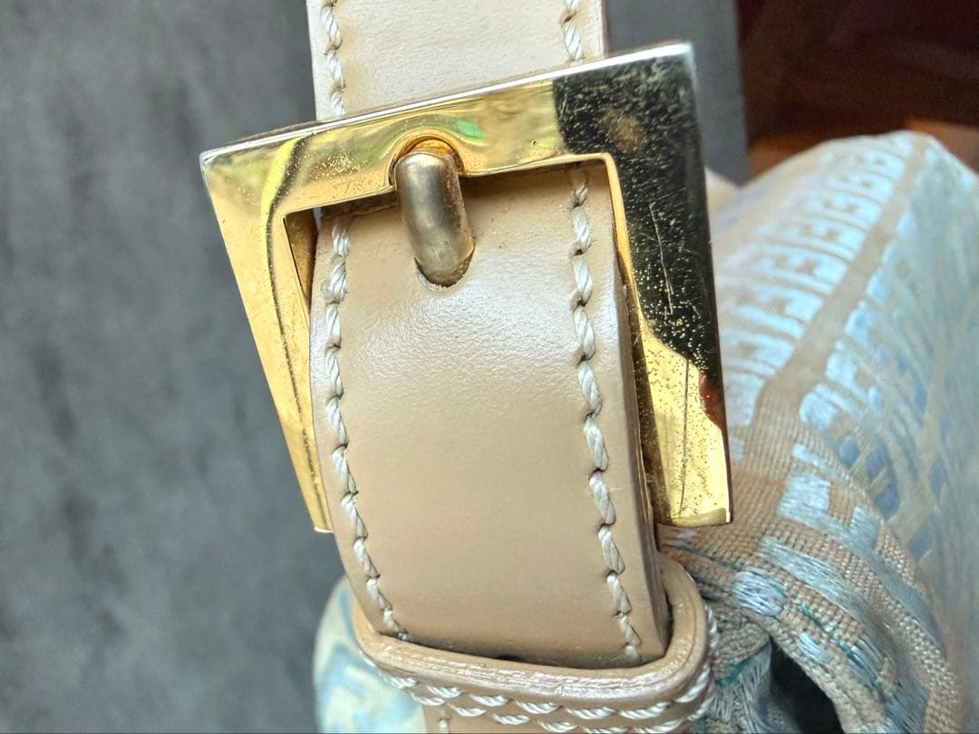 【レアカラー】FENDI ズッカ柄マンマバケット ワンショルダーバッグ