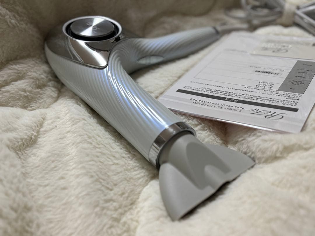 美品 リファ Refa ドライヤー RE-AJ02A 2022年製