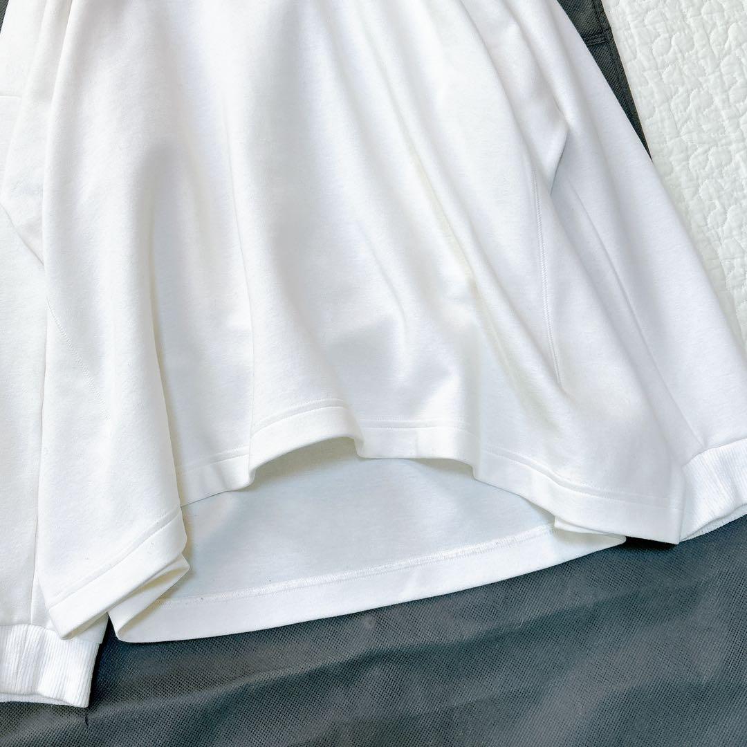 プランシー ビアンカ 刺繍 パッチ クルーネック スウェット トレーナー 白