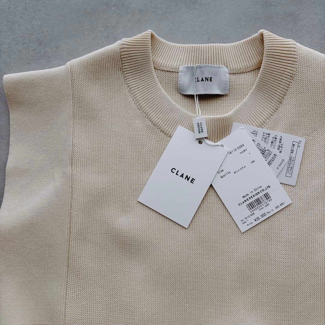 未使用 クラネ　SQUARE SELEEVE KNIT ONEPIECE