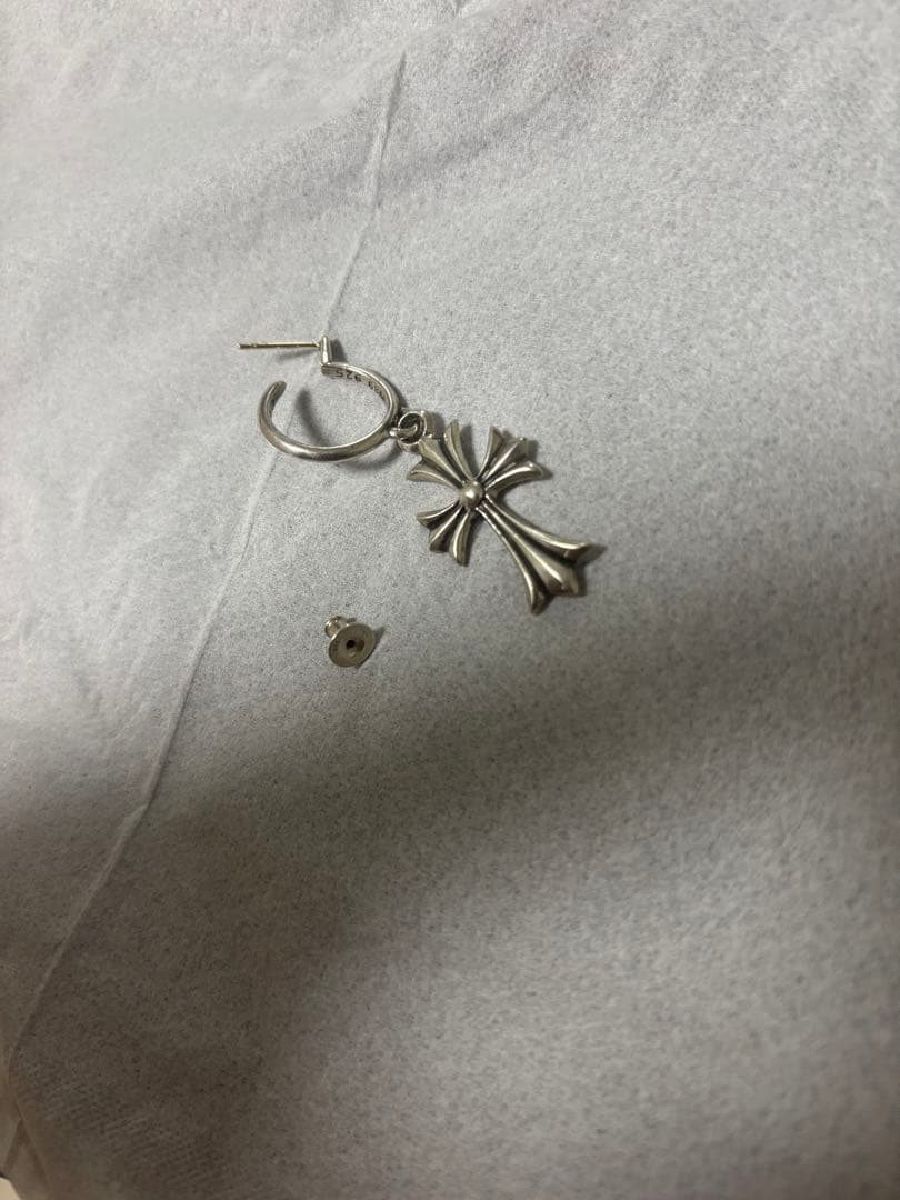 クロムハーツ　タイニーCHクロスフープピアス 片耳用