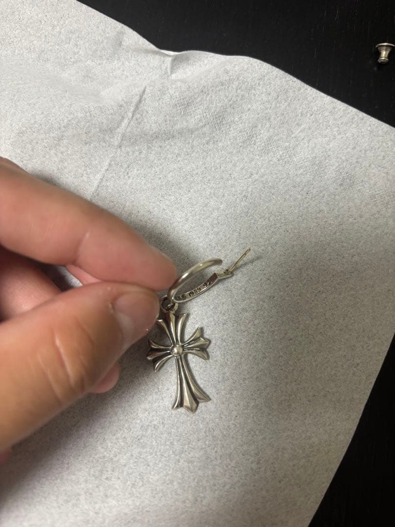 クロムハーツ　タイニーCHクロスフープピアス 片耳用